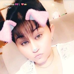 Meet your Posher, Christina